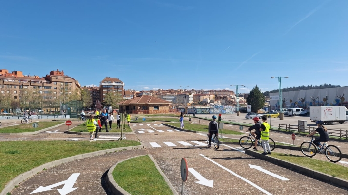 Tr&aacute;fico y Ayuntamiento reactivan los talleres de seguridad vial para escolares  | Imagen 1