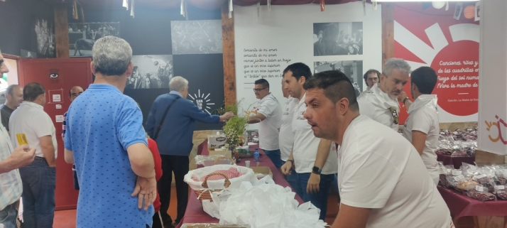 EN FOTOS | De ruta para recoger la tajada por las Cuadrillas en el S&aacute;bado Ag&eacute;s | Imagen 16