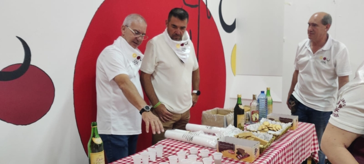 EN FOTOS | De ruta para recoger la tajada por las Cuadrillas en el S&aacute;bado Ag&eacute;s | Imagen 25