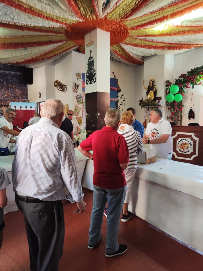 EN FOTOS | De ruta para recoger la tajada por las Cuadrillas en el S&aacute;bado Ag&eacute;s | Imagen 52