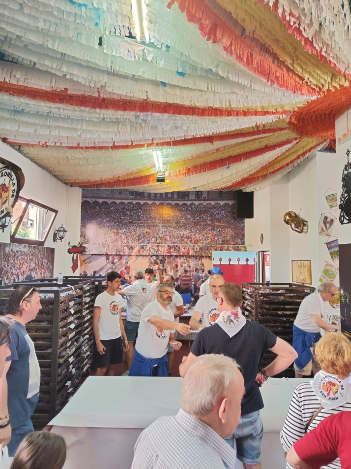 EN FOTOS | De ruta para recoger la tajada por las Cuadrillas en el S&aacute;bado Ag&eacute;s | Imagen 51