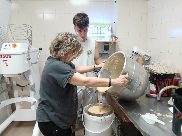 Panader&iacute;a Sanz, mucho m&aacute;s que el pan de pueblo de toda la vida | Imagen 2