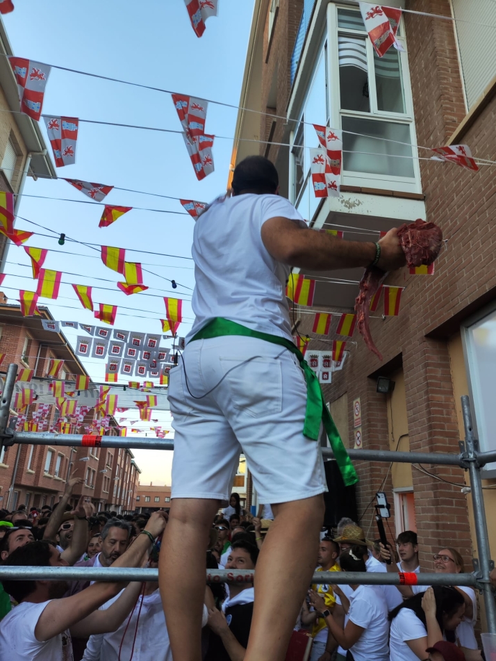 San Miguel rompi&oacute; todos los r&eacute;cords en un S&aacute;bado Ag&eacute;s hist&oacute;rico | Imagen 2
