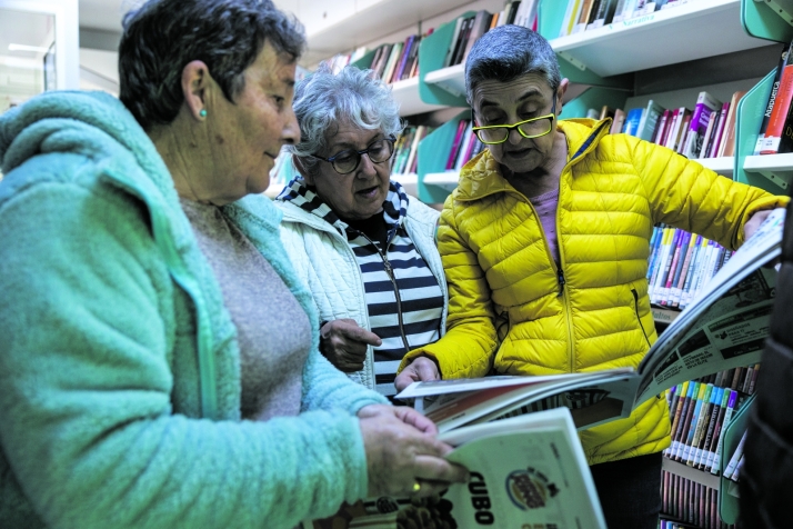 Usuarias del Bibliob&uacute;s de Soria. /Viksar Fotograf&iacute;a