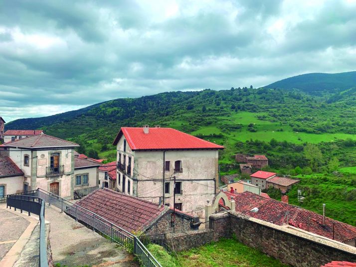 Abrazando la sierra de Cebollera: entre las cuencas del Duero y del Ebro | Imagen 2