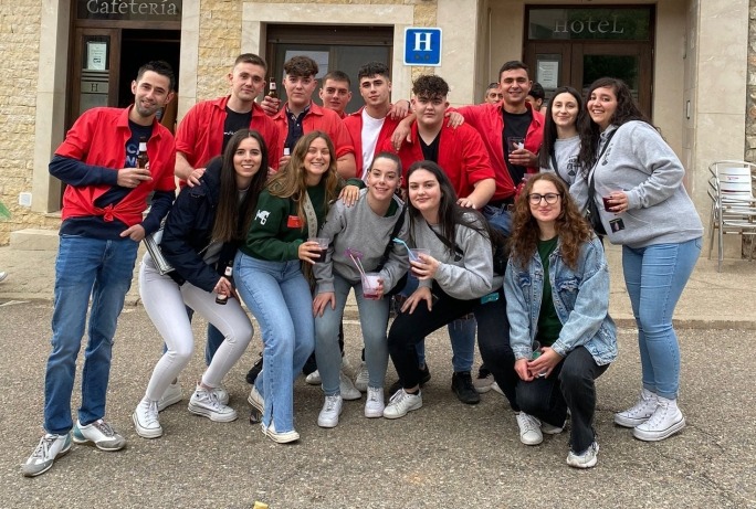 Mozos y mozas de Espej&oacute;n