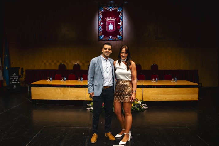 Elegancia y amplias sonrisas entre los 24 jurados antes del Nombramiento 2026 | Imagen 10