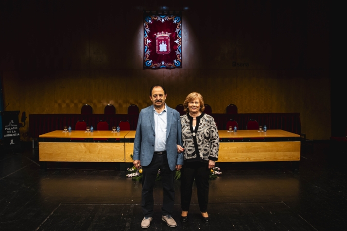 Elegancia y amplias sonrisas entre los 24 jurados antes del Nombramiento 2026 | Imagen 7