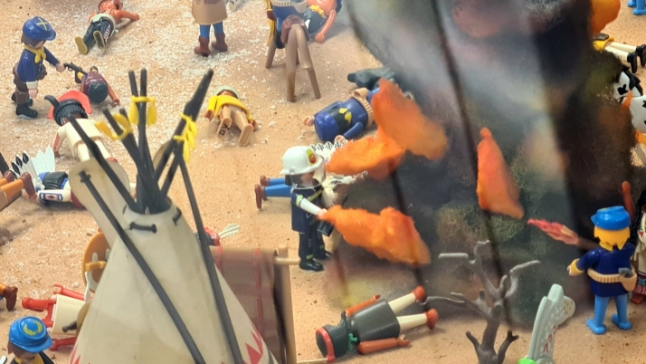 En im&aacute;genes: 4 "anacronismos" en 'La Click historia de Wounded Knee' | Imagen 1