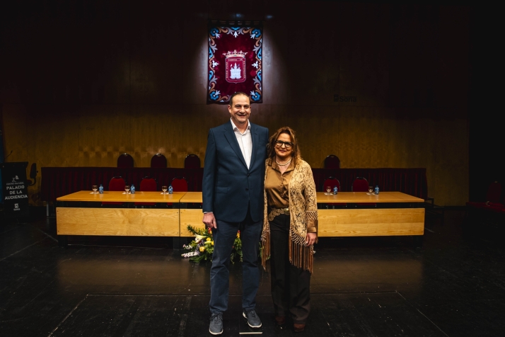 Elegancia y amplias sonrisas entre los 24 jurados antes del Nombramiento 2026 | Imagen 5