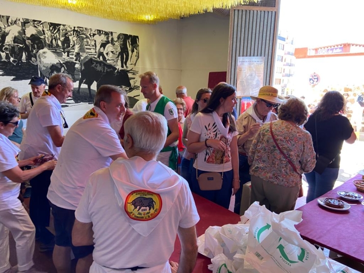 EN FOTOS | De ruta para recoger la tajada por las Cuadrillas en el S&aacute;bado Ag&eacute;s | Imagen 2