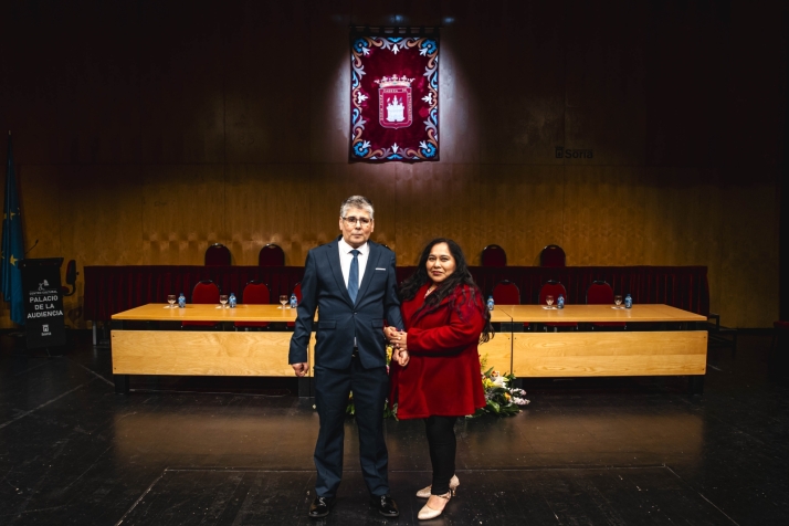 Elegancia y amplias sonrisas entre los 24 jurados antes del Nombramiento 2026 | Imagen 2