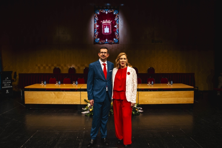 Elegancia y amplias sonrisas entre los 24 jurados antes del Nombramiento 2026 | Imagen 8