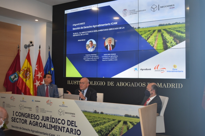 Carnero incide en la necesidad de que la UE permita incrementar la producción de cereales