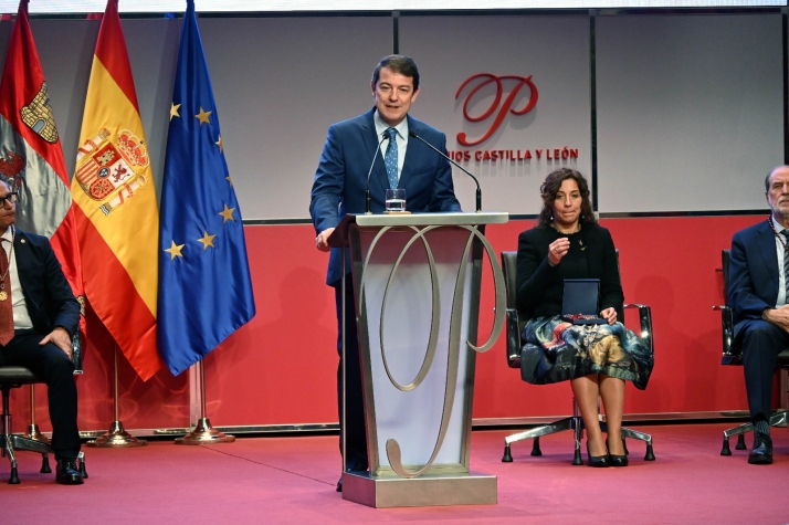 Mañueco reivindica que España no puede entenderse sin la aportación histórica de Castilla y León