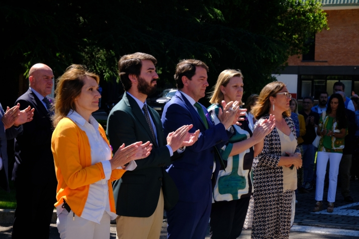 Mañueco y García-Gallardo esta mañana en el minuto de silencio. 