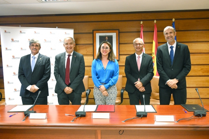 Junta y universidades públicas mejoran la capacitación digital de estudiantes y ciudadanos