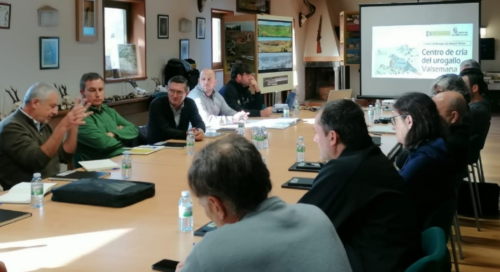  La Junta asesora a técnicos del Gobierno francés sobre el urogallo en el centro de cría de Valsemana