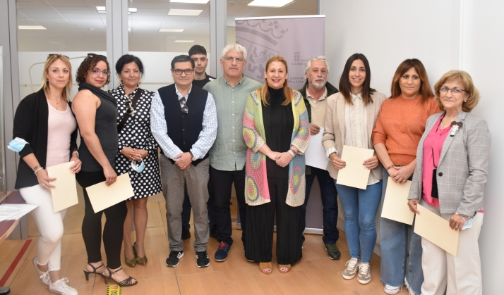 Seis alumnos concluyen su formación sociosanitaria en El Burgo