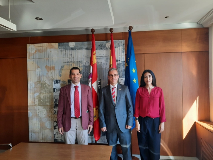 Juntos. Llegar más. Llegar mejor, plan para mejorar las relaciones socioeconómicas en Castilla y León