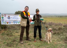 Foto 3 - Portel&aacute;rbol corona a los mejores canes de muestra en el Provincial de San Huberto