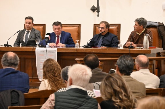 Castilla y León aprobará un plan especial para el desarrollo empresarial de la Raya con Portugal