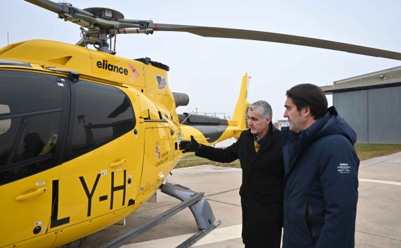 Castilla y León se une a la descarbonización con el empleo de combustibles renovables en los helicópteros de lucha contra incendios y rescate