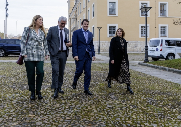 Mañueco anima a la comunidad educativa a seguir perseverando para mantener a Castilla y León a la vanguardia en calidad y equidad