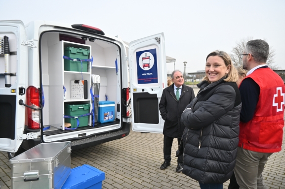 Castilla y León financia 27 vehículos asistenciales a Cruz Roja en la región con 1,7 M&euro;