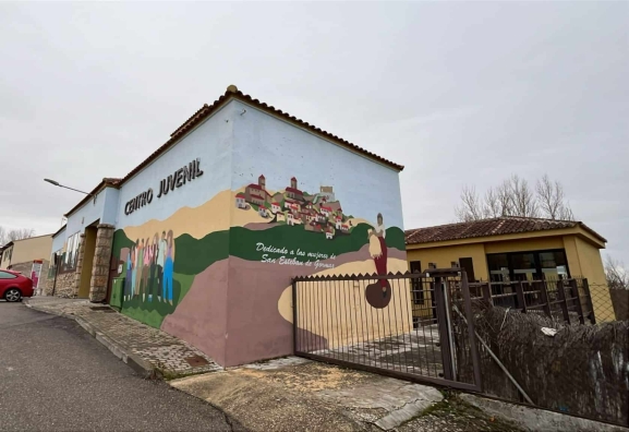 El nuevo Centro Juvenil de San Esteban encara su recta final con la vista puesta en el verano