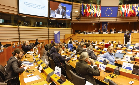 García-Gallardo apoya en Bruselas las reivindicaciones de los agricultores y ganaderos de Castilla y León