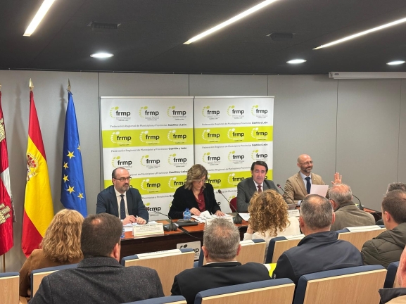 La Junta defiende las políticas de reto demográfico como palanca para generar empleo y retener población