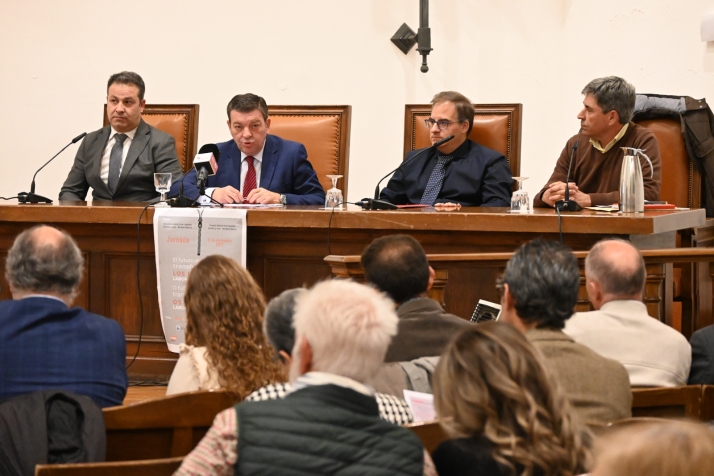 Castilla y León aprobará un plan especial para el desarrollo empresarial de la Raya con Portugal