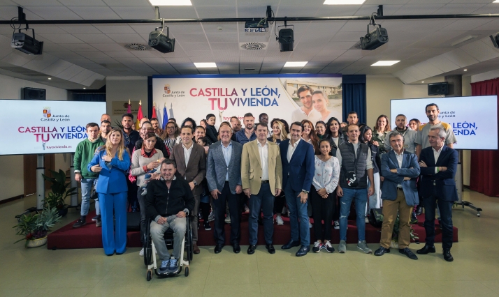 Mañueco destaca el aumento de cerca del 50 % del presupuesto destinado a vivienda para 2025 hasta alcanzar los 244 M&euro;