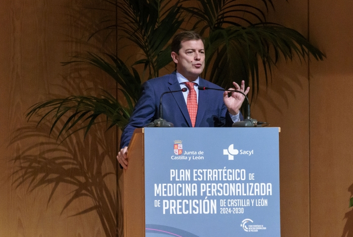 Mañueco presenta el Plan Estratégico de Medicina Personalizada de Precisión