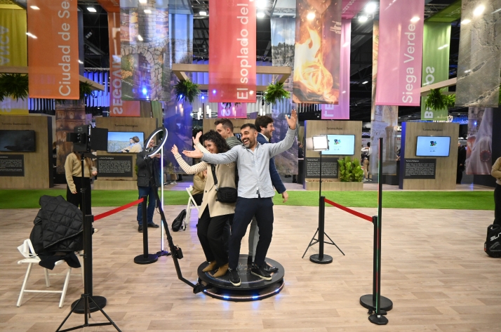 Castilla y León convierte su stand de FITUR en un espectacular espacio cultural