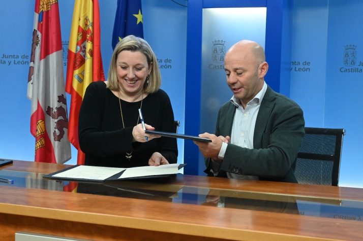 Castilla y León refuerza la figura del asistente personal en el medio rural