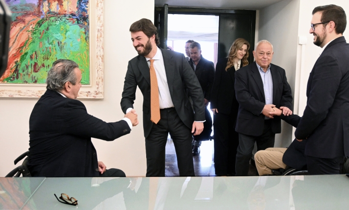 García-Gallardo acuerda redoblar esfuerzos por un turismo más accesible para las personas con discapacidad en Castilla y León