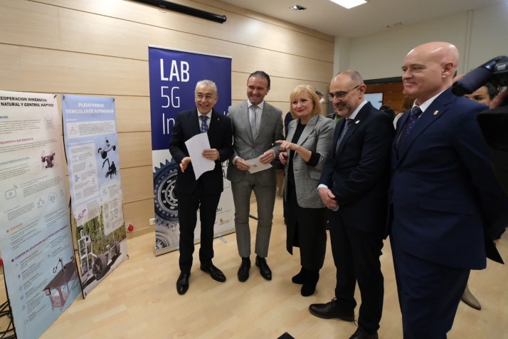 Castilla y León cuenta ya con el primer laboratorio de 5G industrial y exoesqueletos/cobots de España