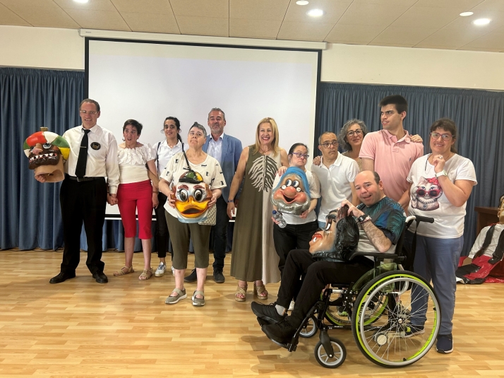 Jornada de convivencia, y fiesta, para usuarios y familiares del Ángel de la Guarda
