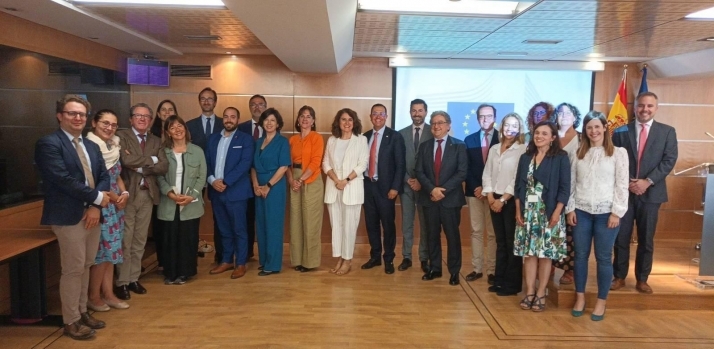 La Junta defiende los intereses económicos y sociales de la Comunidad ante la Comisión Europea