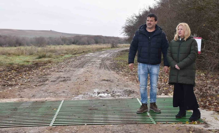 Castilla y León colabora en la mejora de caminos rurales en Cubo de la Solana