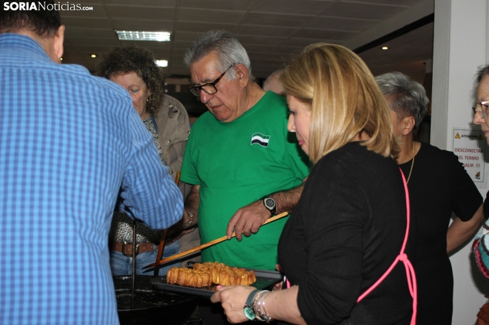 Rosquillos y floretas: protagonistas de la jornada de convivencia extreme&ntilde;a, en im&aacute;genes