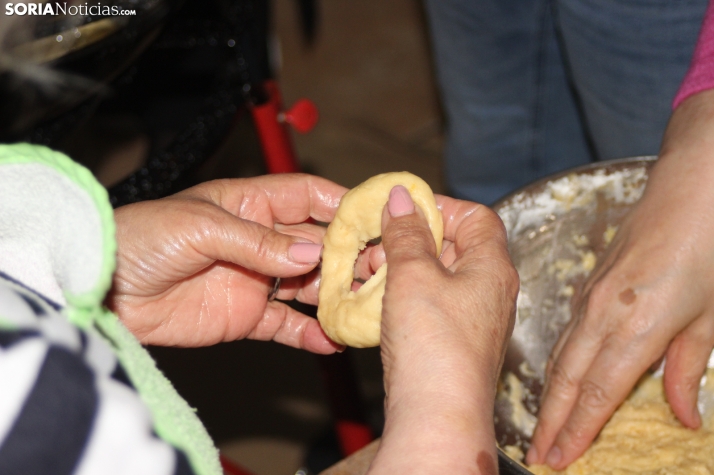 Rosquillos y floretas: protagonistas de la jornada de convivencia extreme&ntilde;a, en im&aacute;genes