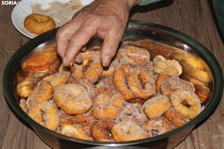 Rosquillos y floretas: protagonistas de la jornada de convivencia extremeña, en imágenes