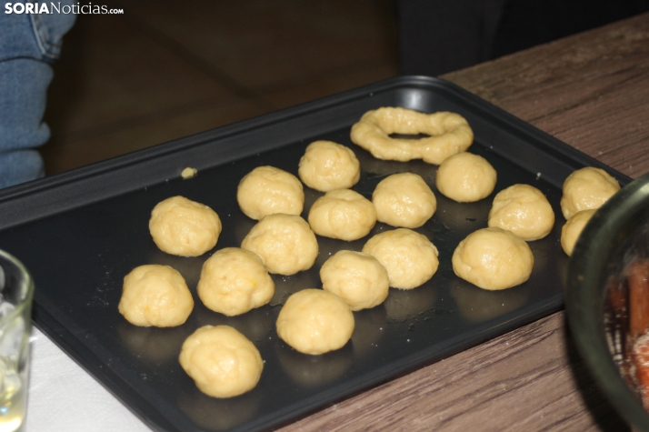 Rosquillos y floretas: protagonistas de la jornada de convivencia extreme&ntilde;a, en im&aacute;genes