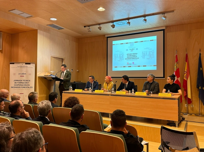 El Centro de Defensa contra Incendios Forestales de la Junta de Castilla y León celebra su 20 aniversario