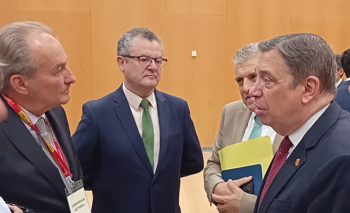 Castilla y León exige un cambio en los seguros agrarios y el fin de los aranceles que perjudican al sector agroalimentario