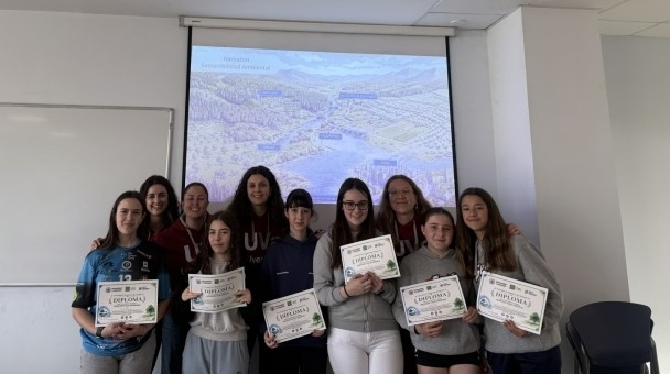 Alumnas STEM analizan retos ambientales en la UVa Soria